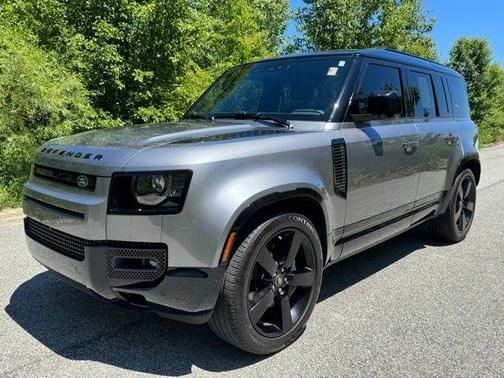 Eiger Grey Metallic 2024 Land Rover Defender 110 P400 X-Dynamic SE