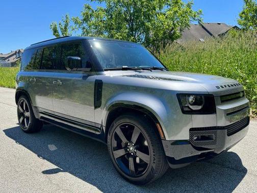 Eiger Grey Metallic 2024 Land Rover Defender 110 P400 X-Dynamic SE