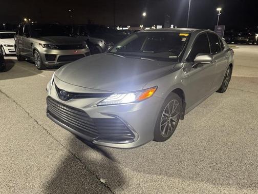 2021 Toyota Camry Hybrid XLE