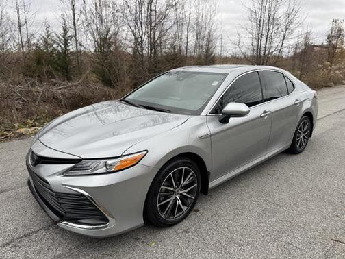2021 Toyota Camry Hybrid XLE