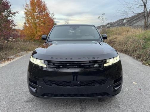 2025 Land Rover Range Rover Sport SE