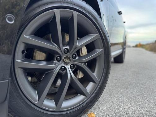 2025 Land Rover Range Rover Sport SE