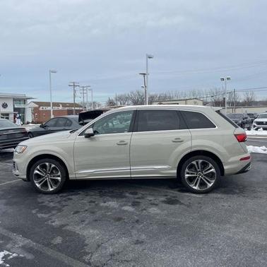 2022 Audi Q7 55 Premium Plus