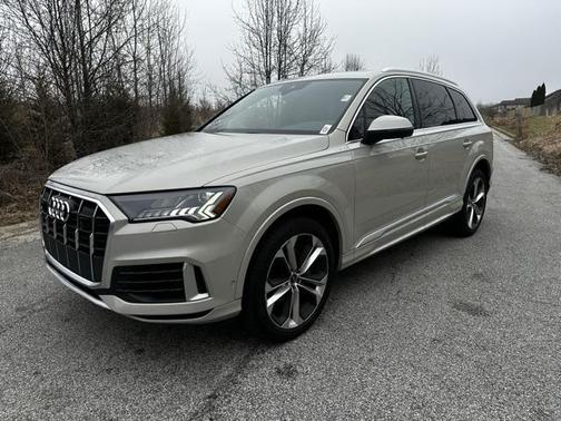 2022 Audi Q7 55 Premium Plus