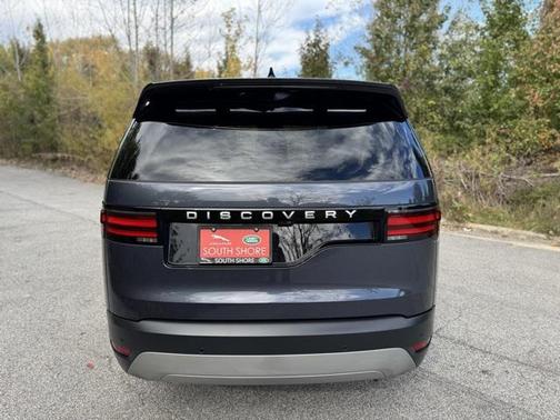 2025 Land Rover Discovery P300 S