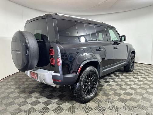 2025 Land Rover Defender 110 P300