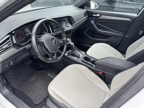 2021 Volkswagen Jetta 1.4T R-Line