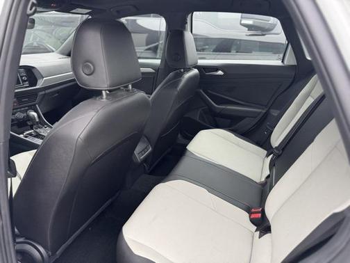 2021 Volkswagen Jetta 1.4T R-Line