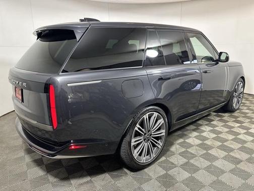 2024 Land Rover Range Rover P530 SE