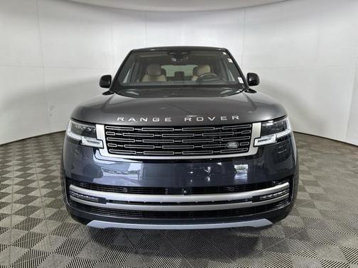 2024 Land Rover Range Rover P530 SE