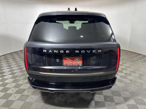 2024 Land Rover Range Rover P530 SE