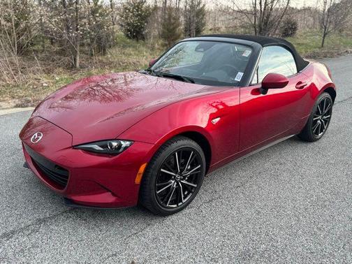Soul Red Crystal Metallic 2025 Mazda MX-5 Miata Grand Touring