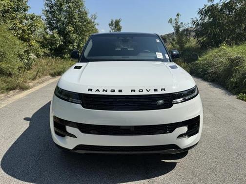 2025 Land Rover Range Rover Sport SE