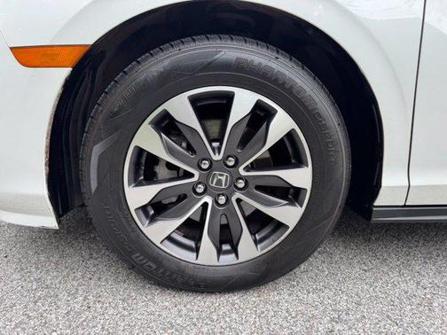 Platinum White Pearl 2022 Honda Odyssey EX-L