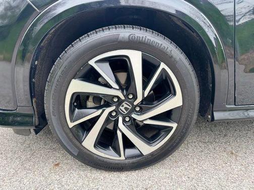 Crystal Black Pearl 2019 Honda HR-V Sport