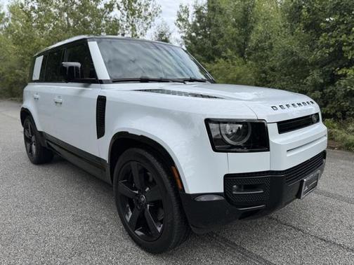 2023 Land Rover Defender 110 V8
