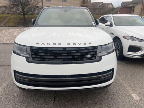 2026 Land Rover Range Rover P400 SE