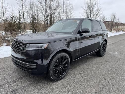 2026 Land Rover Range Rover P550e SE