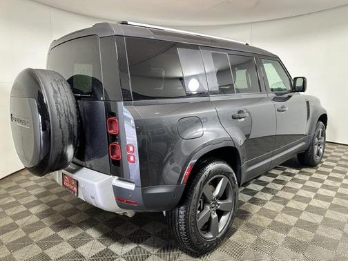 2025 Land Rover Defender 110 P300