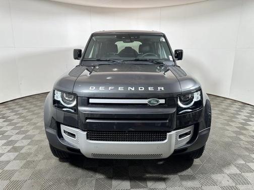 2025 Land Rover Defender 110 P300