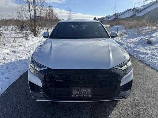 2022 Audi Q8 55 Premium Plus