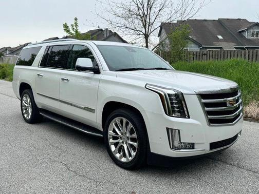 Crystal White Tricoat 2020 Cadillac Escalade ESV Luxury