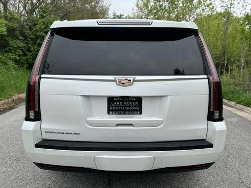Crystal White Tricoat 2020 Cadillac Escalade ESV Luxury