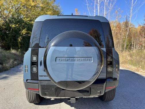 2026 Land Rover Defender S