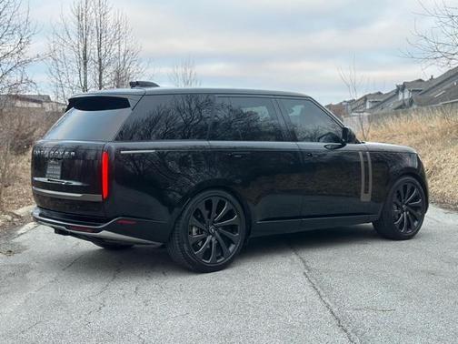 2025 Land Rover Range Rover P400 SE