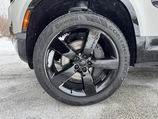 2026 Land Rover Defender P400 X-Dynamic SE