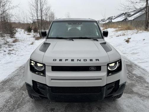 2026 Land Rover Defender P400 X-Dynamic SE