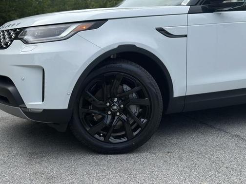 2025 Land Rover Discovery P300 S