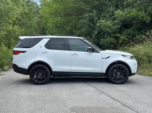 2025 Land Rover Discovery P300 S