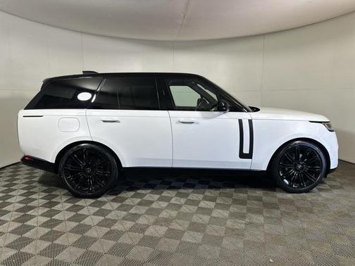 2025 Land Rover Range Rover P530 SE