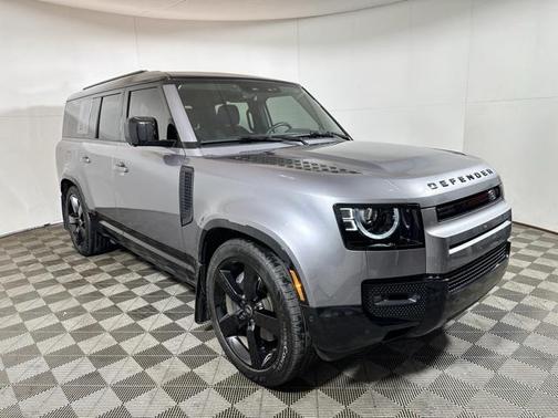 2024 Land Rover Defender 130 P400 X-Dynamic SE