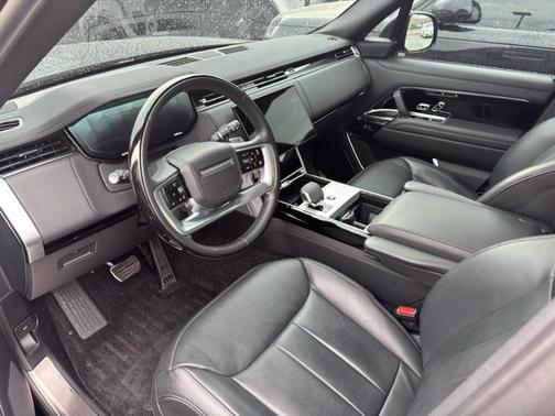 2024 Land Rover Range Rover P530 SE