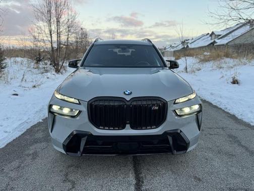 2024 BMW X7 M60i