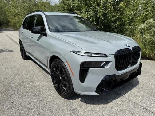 2024 BMW X7 M60i