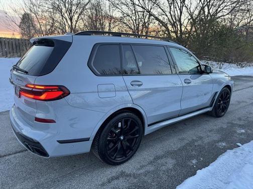 2024 BMW X7 M60i