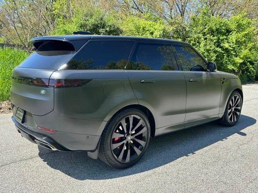 Carpathian Grey Premium Metallic 2023 Land Rover Range Rover Sport SE