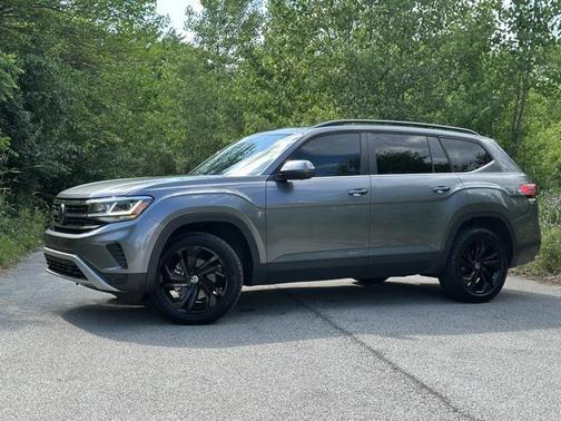 2022 Volkswagen Atlas 3.6L SE w/Technology