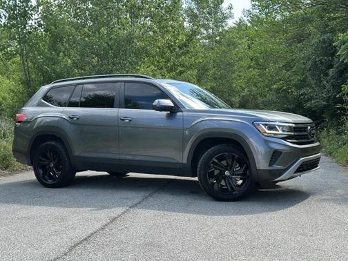 2022 Volkswagen Atlas 3.6L SE w/Technology