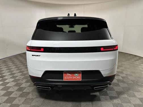 2025 Land Rover Range Rover Sport SE