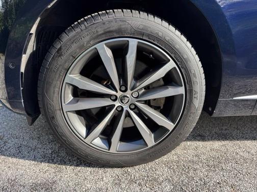 Portofino Blue Metallic 2026 Jaguar F-PACE P250 R-Dynamic S