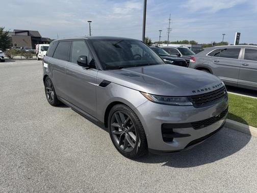 2025 Land Rover Range Rover Sport SE