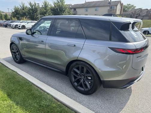 2025 Land Rover Range Rover Sport SE