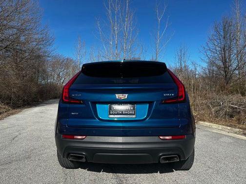 Atlantic Metallic 2019 Cadillac XT4 Luxury