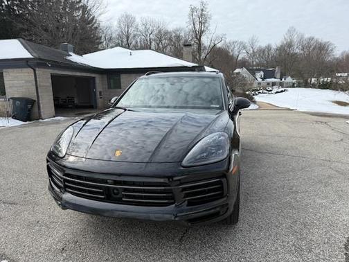 2023 Porsche Cayenne Platinum Edition