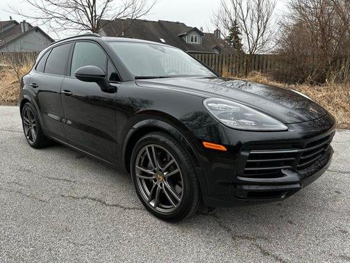 2023 Porsche Cayenne Platinum Edition
