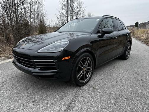 2023 Porsche Cayenne Platinum Edition